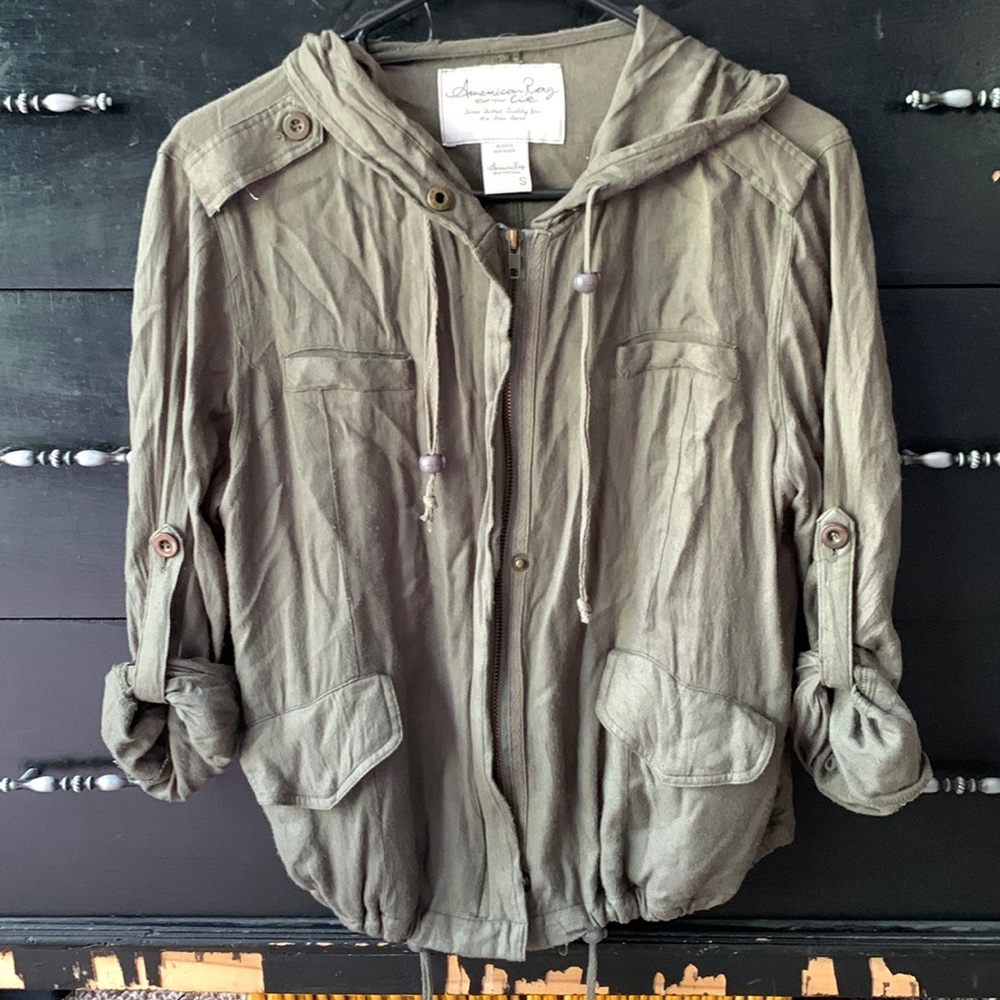 Light weight jacket